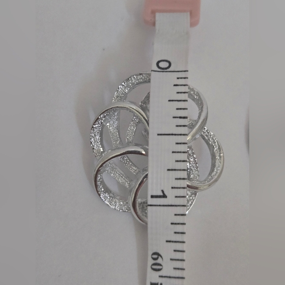 SARA COVENTRY SILVER TONE SET BROOCH AND EARRINGS - Picture 9 of 10